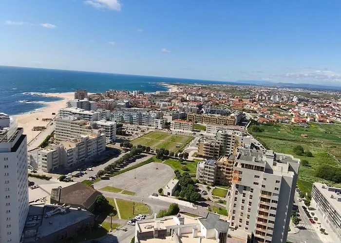 Apartamento Praia شقة *